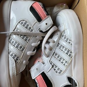 Adidas Hard court Hi